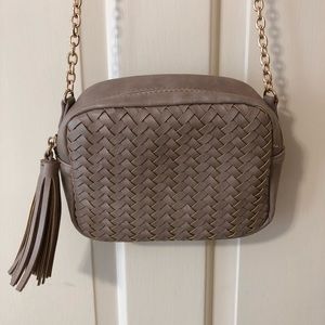Crossbody purse